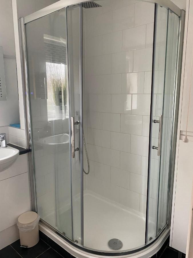 דירות אוקספורד 15 Maple Court מראה חיצוני תמונה